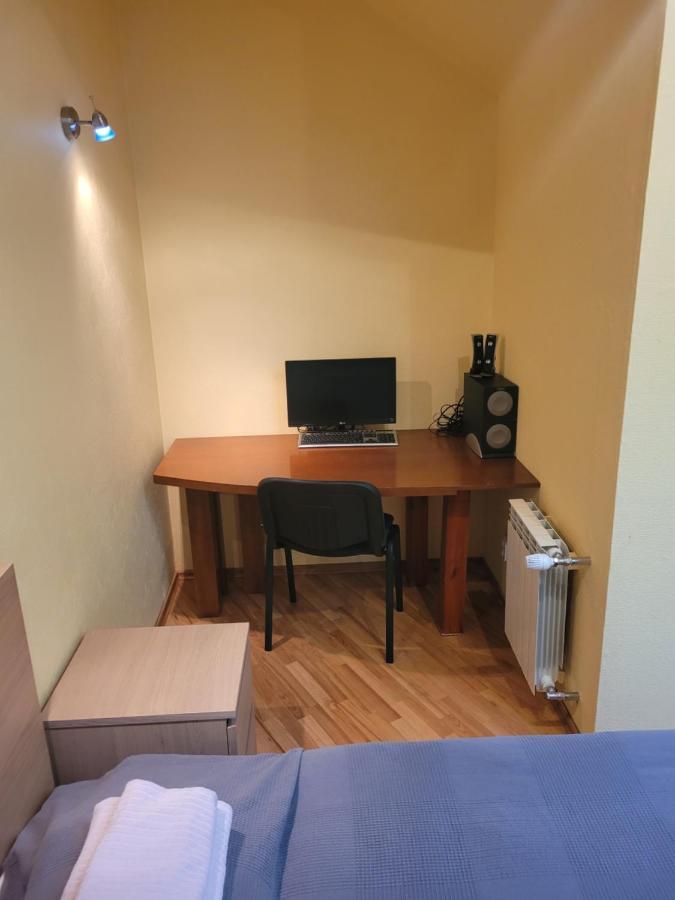 D-mansard, Free Parking, Self-check-in *